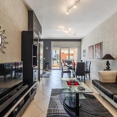 Classic Retreat By Pikhost Appartamento *